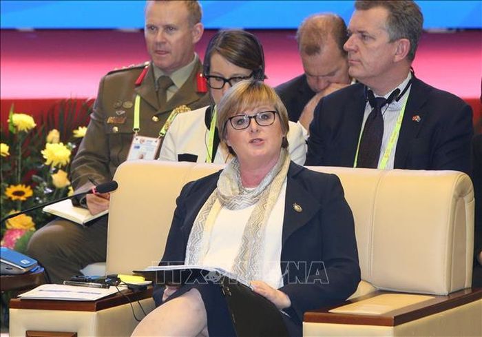 Thượng Nghị sĩ Linda Reynolds, Bộ trưởng Quốc phòng Australia phát biểu tại cuộc gặp. Ảnh: Dương Giang/TTXVN