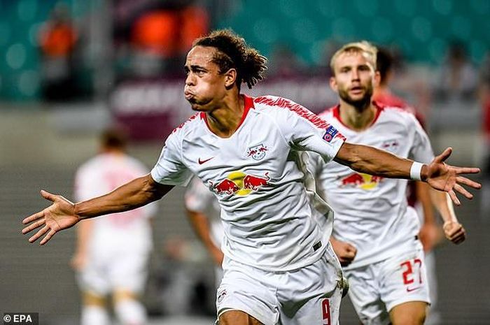 Đế chế bóng đá của Red Bull không chỉ hoàn toàn dựa vào nguồn tài chính dồi dào, mà còn được xây dựng trên các chiến lược thông minh. Họ không chi tiền cho các hợp đồng bom tấn mà thay vào đó, tập đoàn này tập trung phát triển mạng lưới đào tạo cầu thủ trẻ toàn cầu. Không phải ngẫu nhiên mà RB Leipzig sở hữu một trong những đội hình trẻ nhất Bundesliga. Ảnh: EPA. 