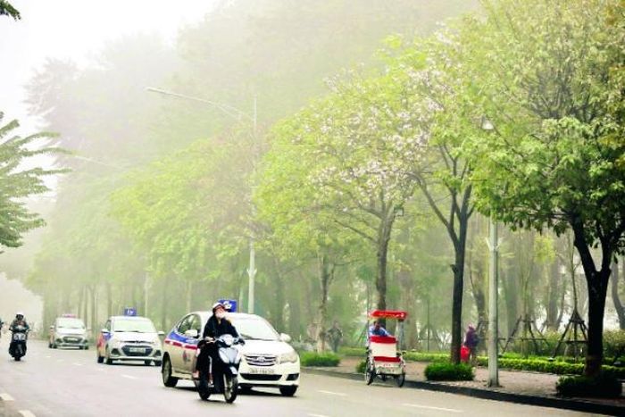 Các tuyến phố tại Hà Nội vắng vẻ từ khi xảy ra dịch bệnh Covid-19.