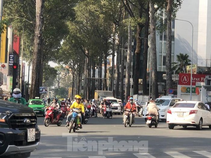 Khu vực đường Nguyễn Thị Minh Khai (Q.1), xe cô ngược xuôi. 