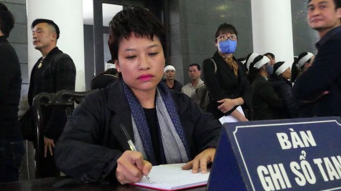 NSƯT Trần Ly Ly - Giám đốc Nhà hát Nhạc Vũ Kịch Việt Nam gửi những lời sau cuối tới người đồng nghiệp thân thiết và gương mẫu.