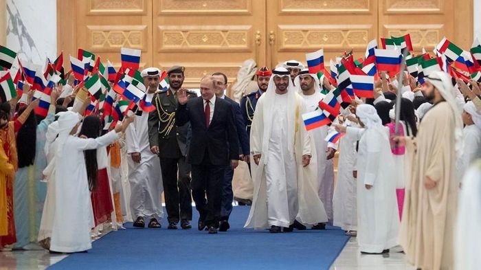 Tổng thống Nga Vladiamir Putin thăm Các tiểu Vương quốc Arab thống nhất tháng 10/2019. Ảnh: Khaleej Times