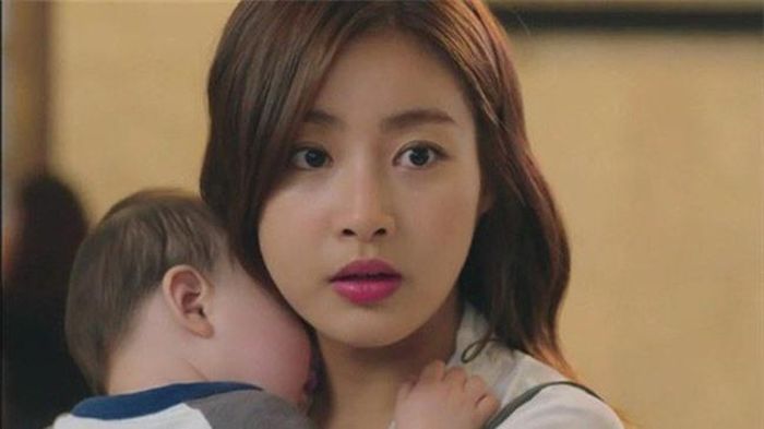 Chị có nghĩ một ngày không xa, cô bé và con trai tôi sẽ mồ côi ba? Ảnh minh họa