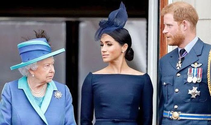 Nữ hoàng Anh không cho phép Meghan Markle và cháu trai dùng thương hiệu hoàng gia.