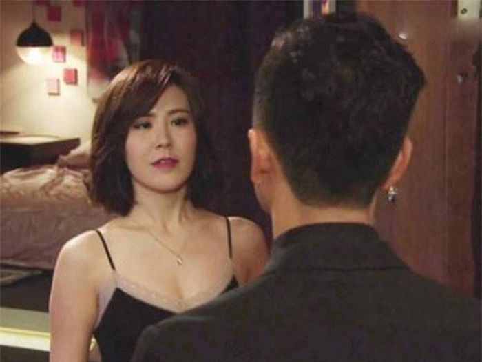 Chỉ có đàn bà lẳng lơ mới ngã vào lòng đàn ông có vợ - Ảnh minh họa: Internet