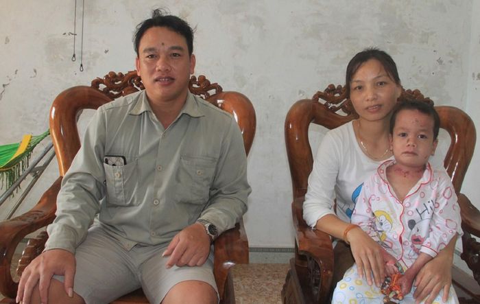 Gia đình anh Quyết.