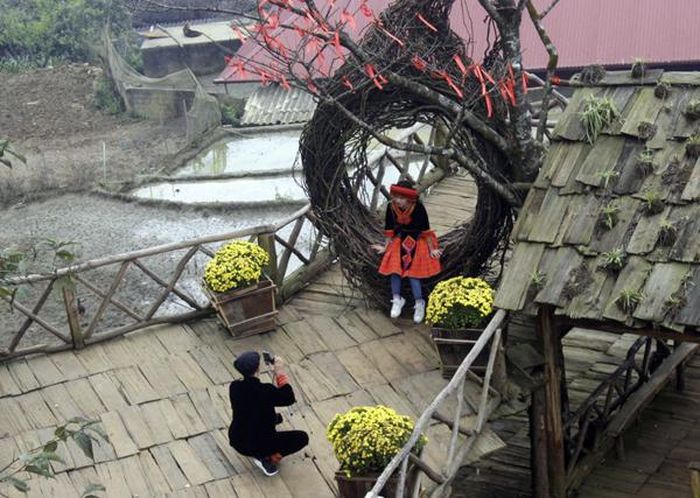 Du lịch bản làng thu hút du khách.