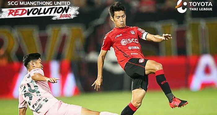 Muangthong United (áo đỏ) gây thất vọng khi thua 2 trận liên tiếp.Ảnh: MUTD