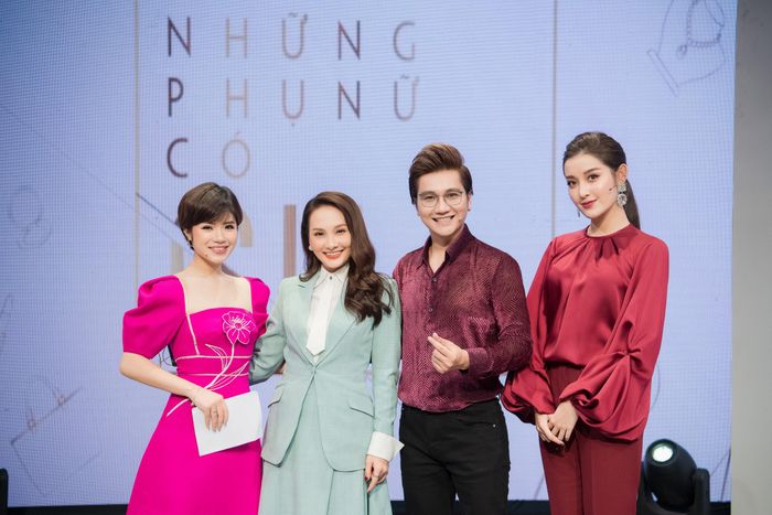 Huyền My, Bảo Thanh bên MC Công Tố.