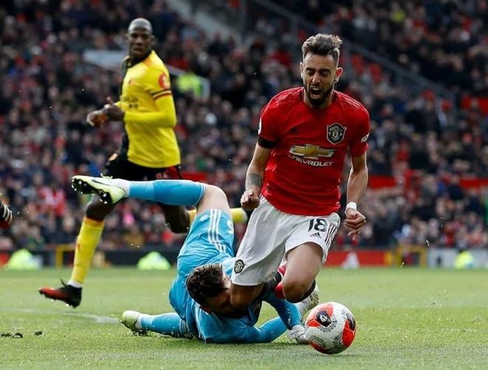  Trọng tài ngay lập tức cho M.U được hưởng quả penalty 