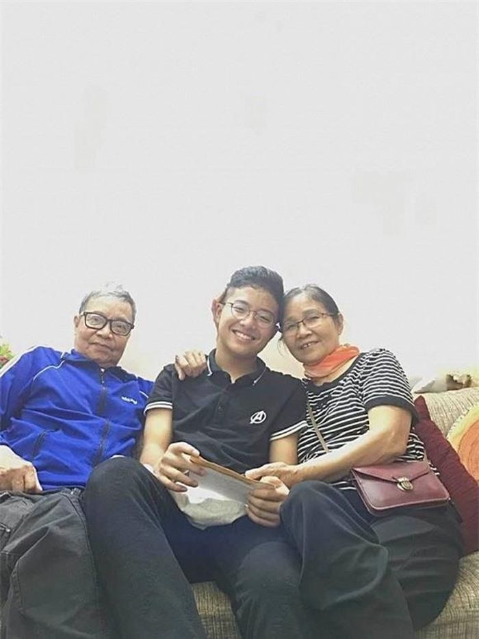 Bố mẹ của nghệ sĩ Công Lý rất quan tâm đến cháu nội, ông bà còn từng đến tận nhà Thảo Vân để tổ chức sinh nhật cho Gia Bảo.