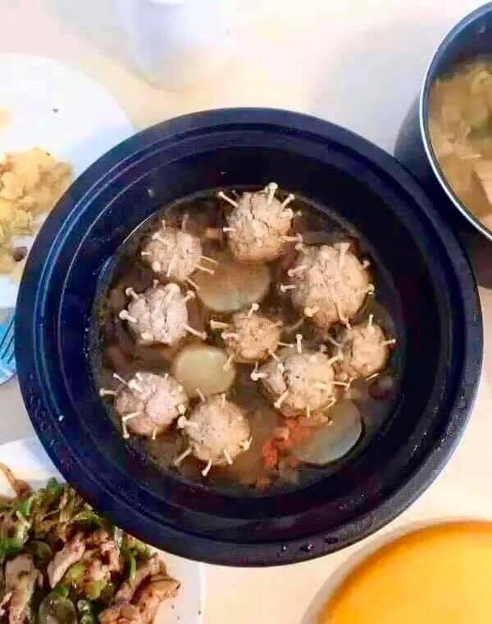 Món canh "corona" này có khiến bạn tò mò và muốn nếm thử? (Ảnh: Facebook)