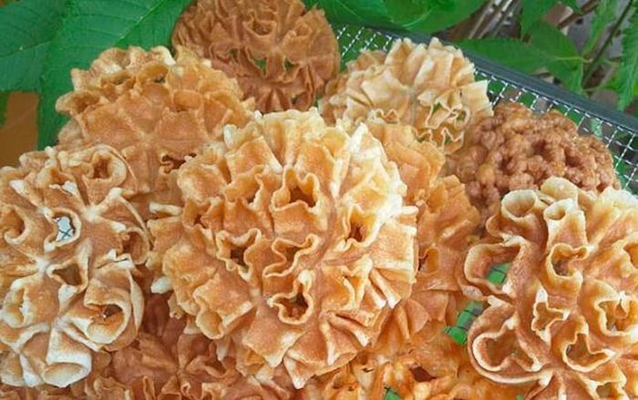 Virus corona phiên bản..."bánh nhúng". (Ảnh: Facebook)