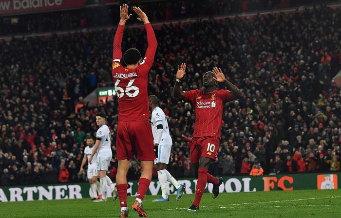 Mane ghi bàn quyết định mang về chiến thắng kịch tính cho The Kop