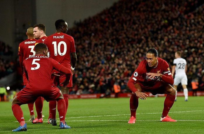 Liverpool tiến thêm một bước đến ngôi vô địch Ngoại hạng Anh mùa này