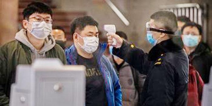 Dịch bệnh do virus Corona gây ra khiến Celia cùng biết bao người dân Trung Quốc khác không thể trở về nhà ăn tết. Ảnh: Getty. 