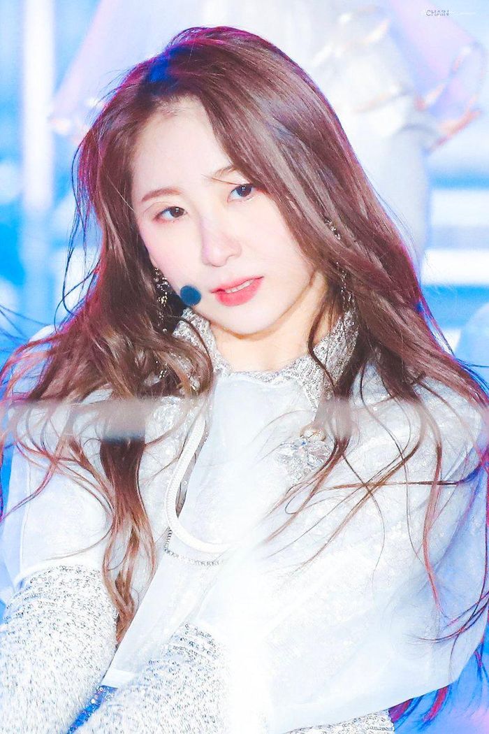 Chaeyeon sau đó xuất sắc trở thành thành viên của IZ*ONE. Cô có cơ hội được thể hiện tài năng nhiều hơn. Những video nhảy ở các chương trình giải trí của Chaeyeon nhanh chóng leo lên vị trí dẫn đầu top trending Hàn Quốc, thậm chí có thời điểm còn vượt cả Kill This Love của Black Pink.