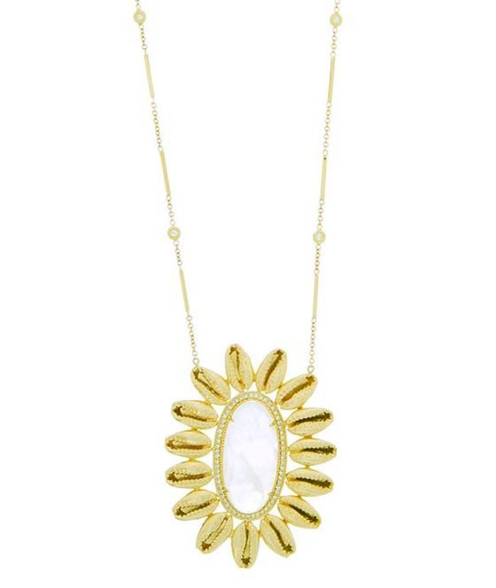 Giá: 186 triệu đồng trên jacquieaiche.com.