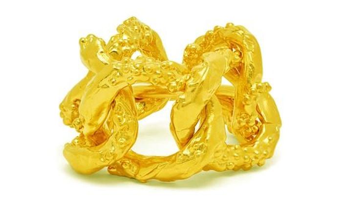 Giá: 78 triệu đồng trên alighieri.co.uk. 
