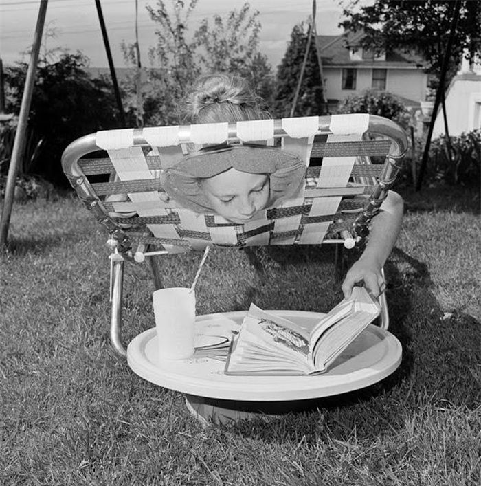  Ghế tắm nắng: Năm 1964, cô bé 10 tuổi Marne Smith đã nghĩ ra một cách dễ dàng để tránh bị nghẹo cổ khi nằm bên ngoài tắm nắng và sau đó chiếc ghế độc đáo này đã ra đời. 