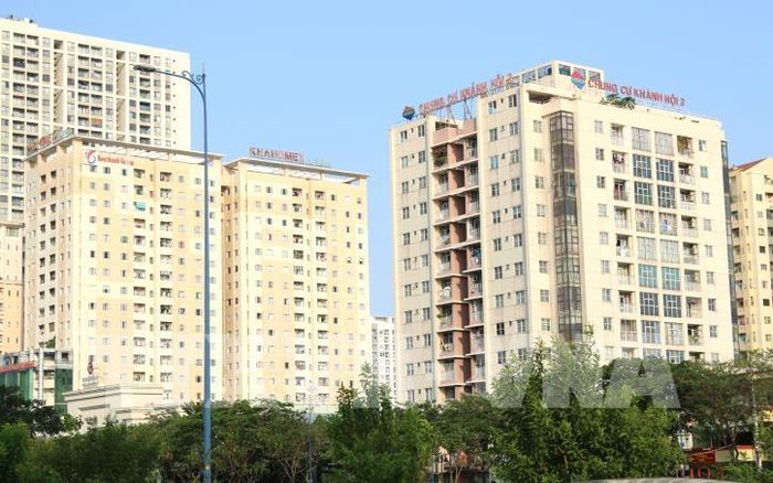Dự án chung cư Khánh Hội 2 có nguồn gốc đất công, từng xảy ra vi phạm trật tự xây dựng. Ảnh: Trần Xuân Tình - TTXVN