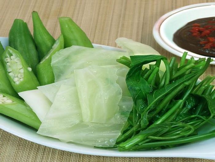 Cụ thể nên dùng khoảng 200 đến 500g rau củ một ngày, tùy theo độ tuổi 