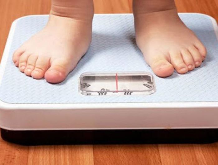  Cần lưu ý, thường xuyên theo dõi sự thay đổi của cân nặng, chiều cao, khẩu phần ăn hàng ngày và thời gian hoạt động của trẻ để có thể điều chỉnh kịp thời nếu chưa đạt kết quả cao 