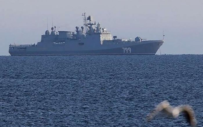 Hai tàu chiến Nga đã khởi hành tới vùng biển Syria, chỉ một ngày sau khi quân đội Syria thực hiện vụ không kích khiến hàng chục binh sĩ Thổ Nhĩ Kỳ thiệt mạng ở tỉnh Idlib.