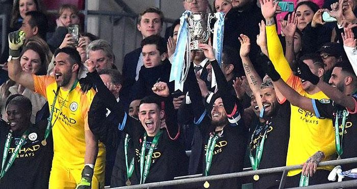Man City đã giành danh hiệu đầu tiên trong mùa giải