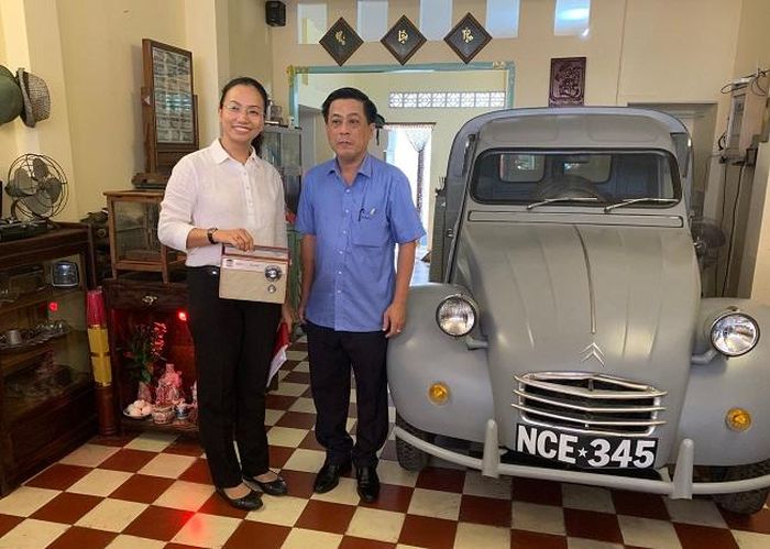Ông Trần Vũ Bình, chủ của hệ thống cà phê Biệt động Sài Gòn, rất tâm huyết với việc phục dựng các kỉ vật của thế hệ cha ông là những chiến sỹ Biệt động Sài Gòn trong chiến dịch Mậu Thân 1968.