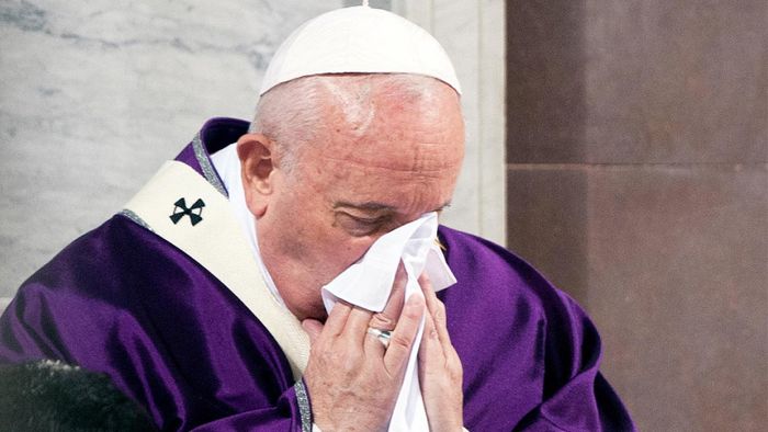 Giáo hoàng Francis vừa thông báo ông buộc phải hủy kỳ nghỉ tĩnh tâm nhân dịp lễ ăn chay Lent vì bị cảm lạnh chứ không phải do Covid-19 như nhiều lời đồn đoán