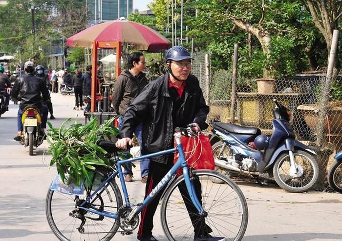 Đi phiên chợ này trở thành sở thích của nhiều người.