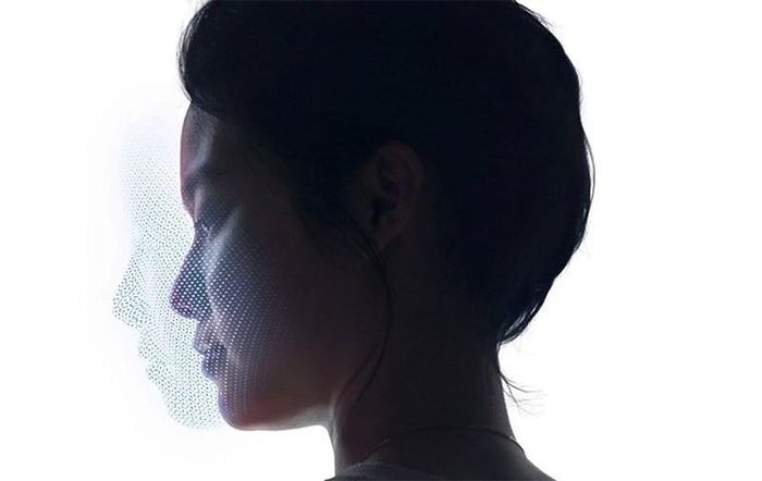 Face ID quét nhận dạng khuôn mặt theo lưới kỹ thuật số và ghi nhận cả phần mạch dưới da