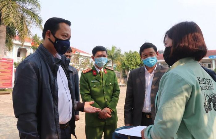 Chủ tịch UBND tỉnh cùng đoàn kiểm tra công tác phòng chống dịch tại Trường Phổ thông Dân tộc Nội trú tỉnh 