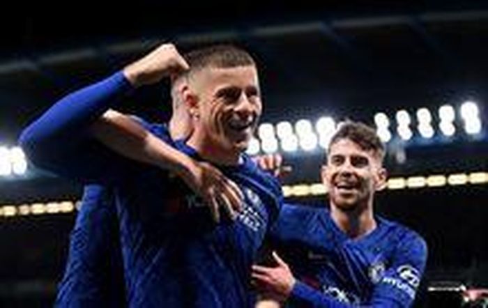 Chelsea xuất sắc đánh bại Liverpool