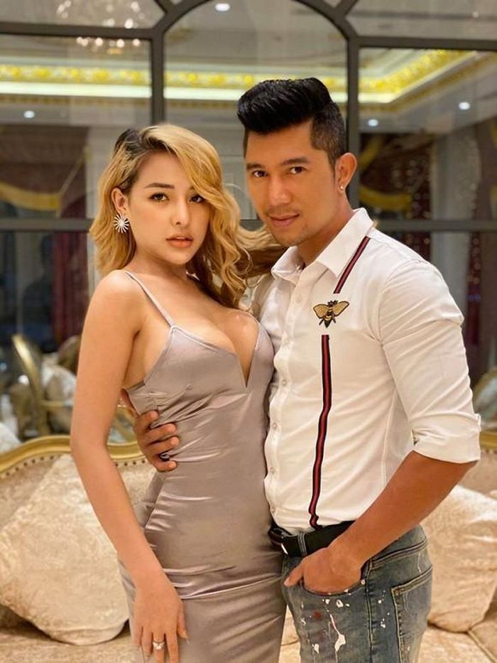 Chân dài cho rằng việc mình sexy và những hệ quả bản thân cô đã trải qua nhiều nên thành quen. Ngân 98 thấy mừng vì bạn trai cũng như gia đình không gây áp lực khiến cô phải thay đổi hình ảnh.