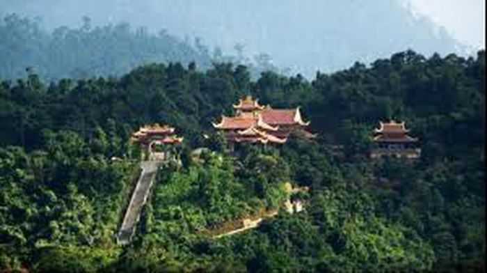 Lễ hội Yên Tử - sức hấp dẫn của cảnh quan hùng vĩ và văn hóa tâm linh đặc sắc 