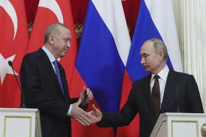 Tổng thống Nga Vladimir Putin và người đồng cấp Thổ Nhĩ Kỳ Recep Tayyip Erdogan hôm 5/3. Ảnh: AP