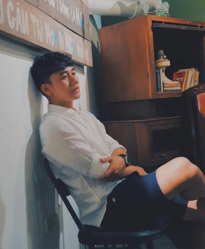 Ngày 29/2 vừa qua, Minh Vương cũng hòa theo trend đăng ảnh 4 năm. Anh gây bất ngờ khi khoe ảnh chụp cùng người yêu cũ kèm caption: "4 năm sau… giật mình thật" khiến nhiều người cho rằng anh đang hồi tưởng về kỷ niệm với bạn gái cũ.