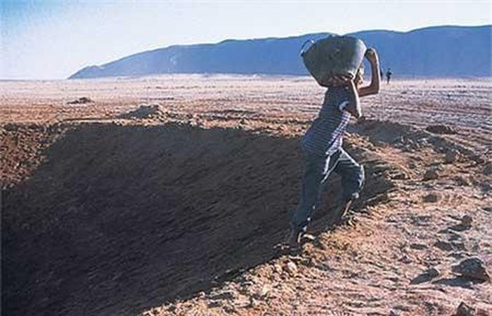 Công trình đòi hỏi việc bốc dỡ tổng cộng gần 8.000m3 cát.