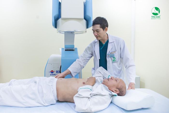 Bác sĩ CKII Phạm Huy Huyên - người được các bệnh nhân yêu mến
