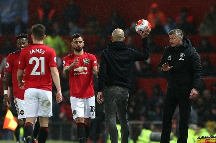  Thái độ đầy thách thức của Bruno về phía HLV Pep Guardiola cho thấy tinh thần chiến đấu của anh. Ảnh: Manchestereveningnews. 