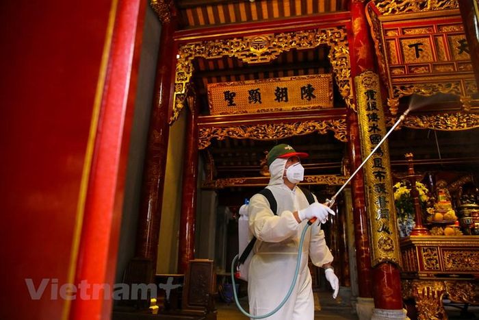 Động thái này nhằm tăng cường bảo đảm sức khỏe, an toàn cho du khách cũng như cán bộ, nhân viên trong giai đoạn dịch bệnh COVID-19 có diễn biến mới. (Ảnh: Minh Sơn/Vietnam+)