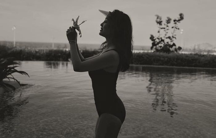 Dù không có chiều cao nổi trội như người mẫu nhưng cô có thân hình cân đối.