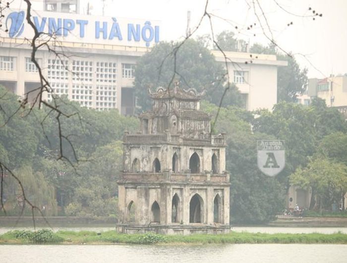 Tháp Rùa cổ kính