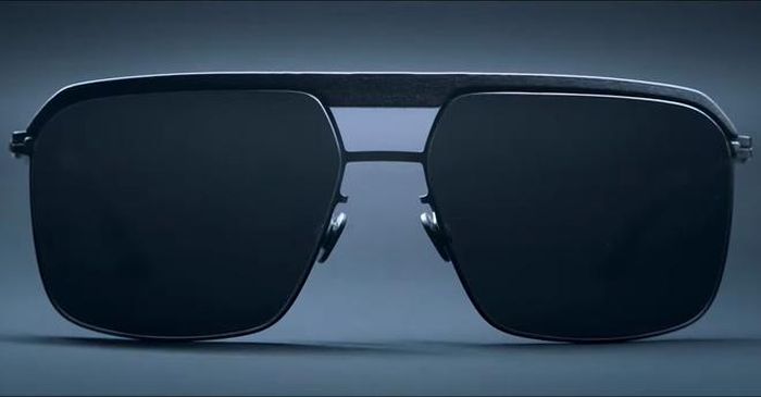  Bộ sưu tập này bán ra từ tháng 6/2020 thông qua các cửa hàng Mykita và Leica cũng như trên trang web của 2 công ty. Giá chính thức vẫn chưa được công bố. 
