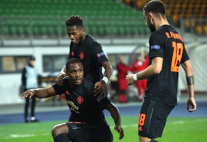 Ighalo ghi bàn đẳng cấp