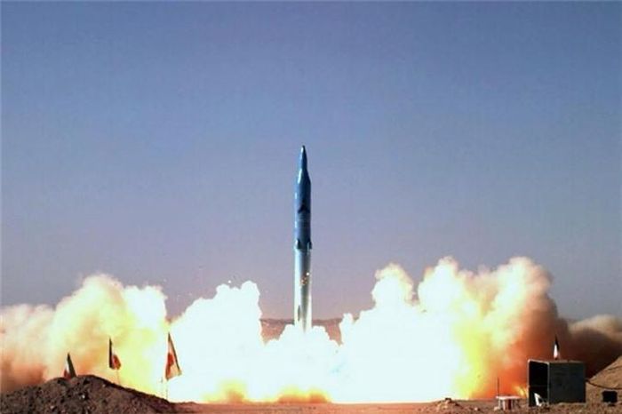  Không chỉ sử dụng các đòn tấn công trực tiếp, Iran có thể phát động các đợt tấn công do các đơn vị Hồi giáo thân hữu có mặt tại khắp khu vực Cận Đông nhằm vào lực lượng quân sự Mỹ. Điều này chính là cơn ác mộng đối với các nhà hoạch định chiến lược ở Lầu Năm Góc. 