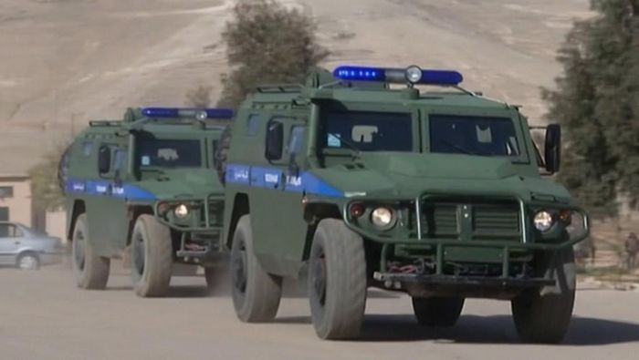  Với viễn cảnh này, triển vọng cho chính quyền hợp pháp của Syria dường như rất mong manh, trong bối cảnh quân đội của họ bị hao hụt khá lớn sau nhiều năm chiến tranh, công nghiệp và cơ sở hạ tầng bị phá hủy, không có đồng minh. 