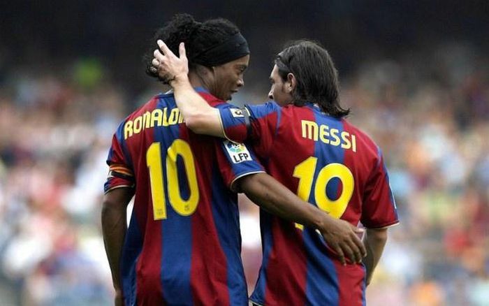  Messi bác tin giúp đỡ Ronaldinho bằng cách trả tiền thuê luật sư cho người đồng đội cũ. Ảnh: Getty Images. 